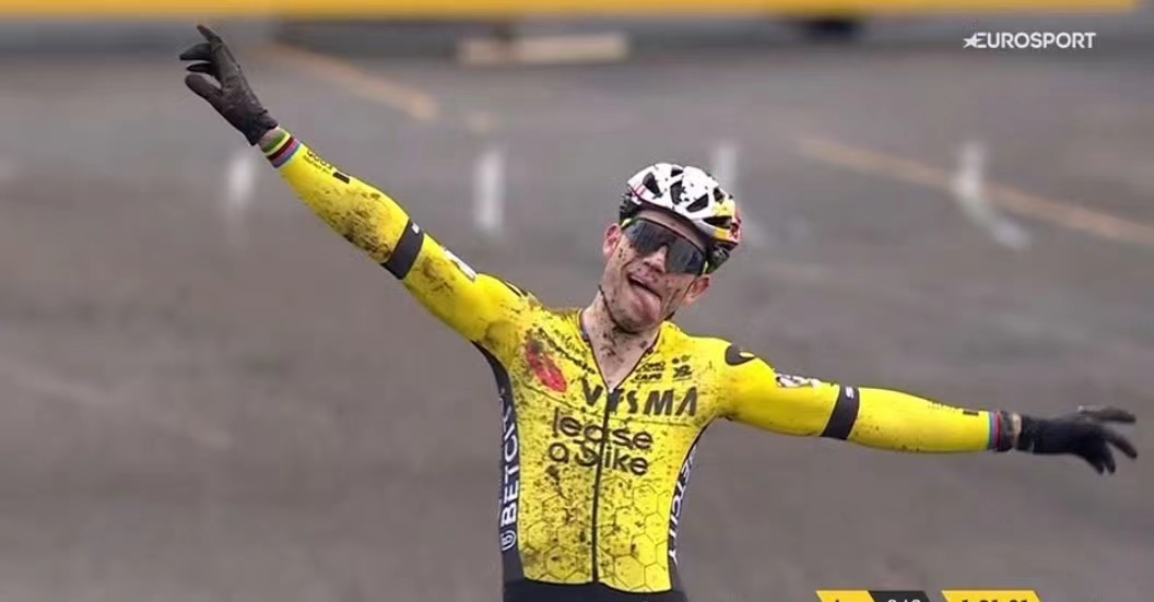 Van Aert, tornato in forma, ha vinto due vittorie consecutive nella CX World Cup Cross-Country Race